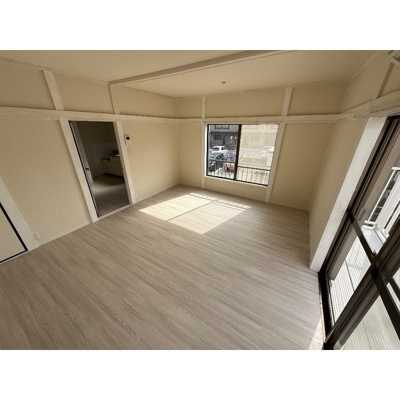 【居間・リビング】 | コーポニューオリンズ | こちらの居間で趣味の時間をお楽しみください