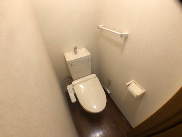 ウォシュレット付きのトイレ☆
