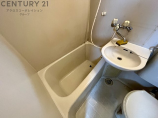 シンプルで機能的なユニットバスです！