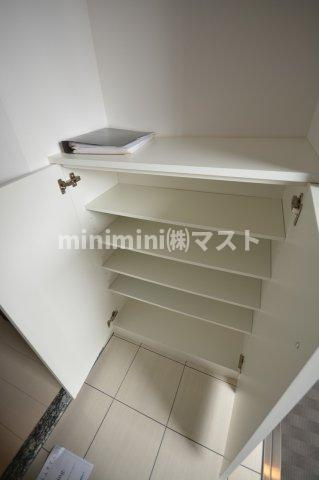 レジュールアッシュ九条の収納