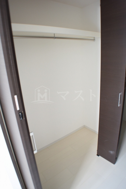 レジュールアッシュ九条の収納