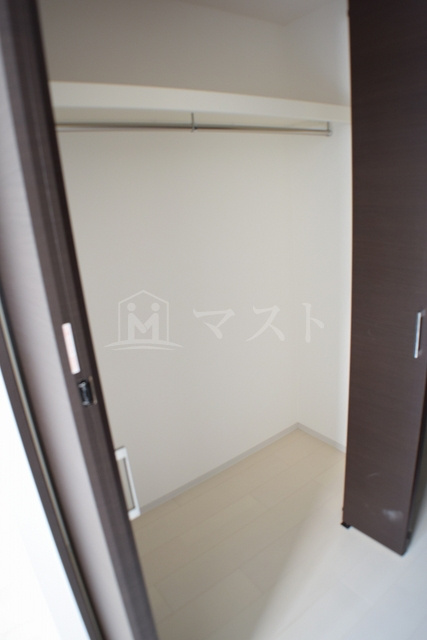 レジュールアッシュ九条の収納