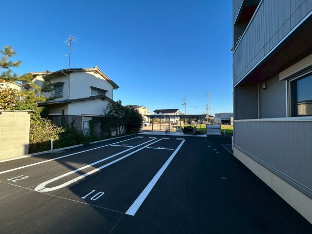 ネイトの駐車場