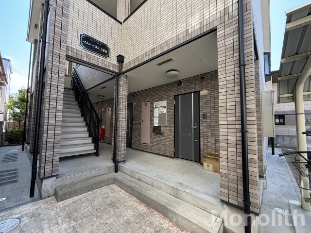 パルコート清水Ⅱ番館のエントランス