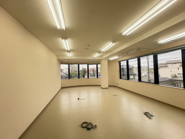 TSビルVのロビー