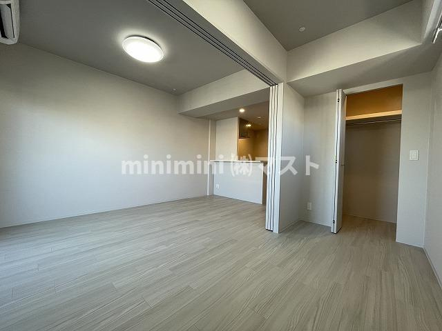 メトローサキョウマチボリの洋室