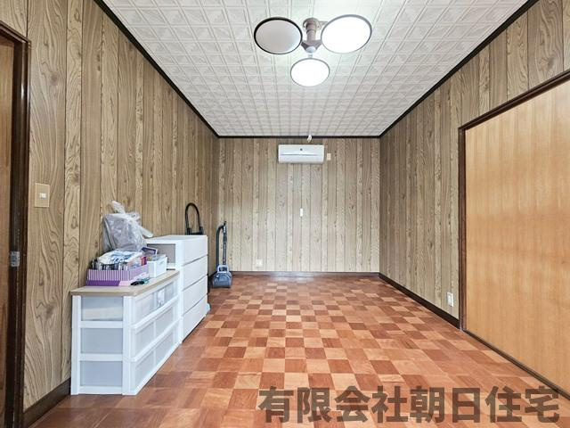 【洋室】 | 木次町西日登中古戸建 | ゆったりした洋室です