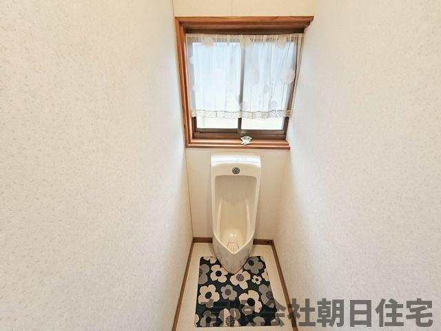 【トイレ】 | 木次町西日登中古戸建 | 清潔感のあるトイレです