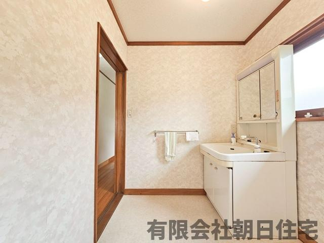 【ランドリースペース】 | 木次町西日登中古戸建 | 独立洗面台もございます