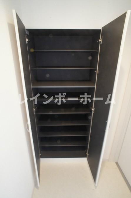 リブリ・ラ・ソーレの収納