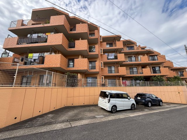 ライオンズマンション左京山第2の外観