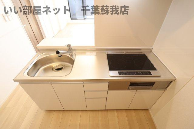 ヴィラ・オアシスのキッチン|コンパクトなキッチンで掃除もラクラク