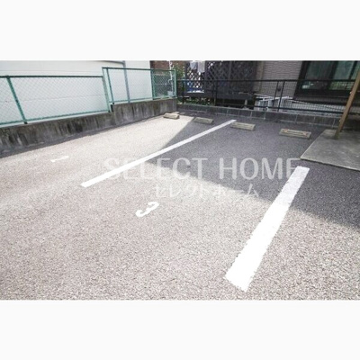 【駐車場】 | ｇｒａｃｉａ | 駐車場があるので、車を買う予定の方も安心です