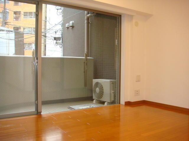 ドゥーエ五反田の居間・リビング| 