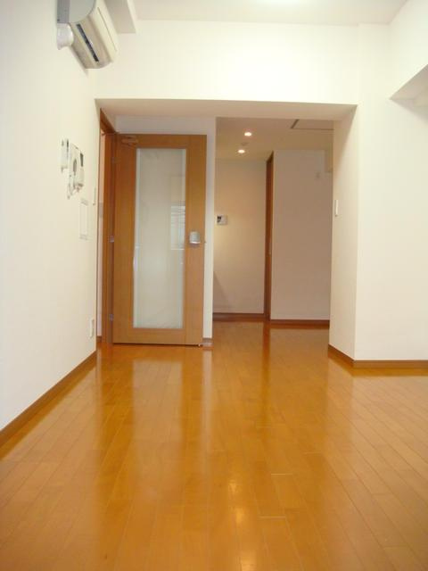 ドゥーエ五反田の居間・リビング|ゆったり過ごせる居間です