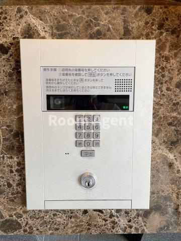 プレサンス丸の内フォートのエントランス