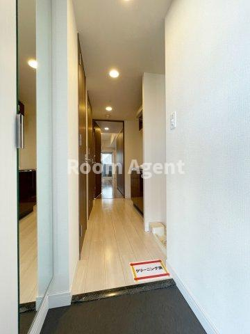 プレサンス丸の内フォートの玄関