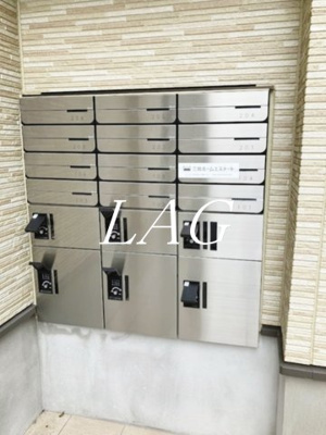 【その他共用部分】 | ＰＲＥＬＵＤＥ | 集合ポストになります。