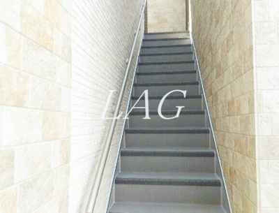 【その他共用部分】 | Ｐｒｅｓｔｉｇｅ西巣鴨 | 共用階段です。