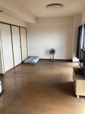 サーパス空港通の居間・リビング