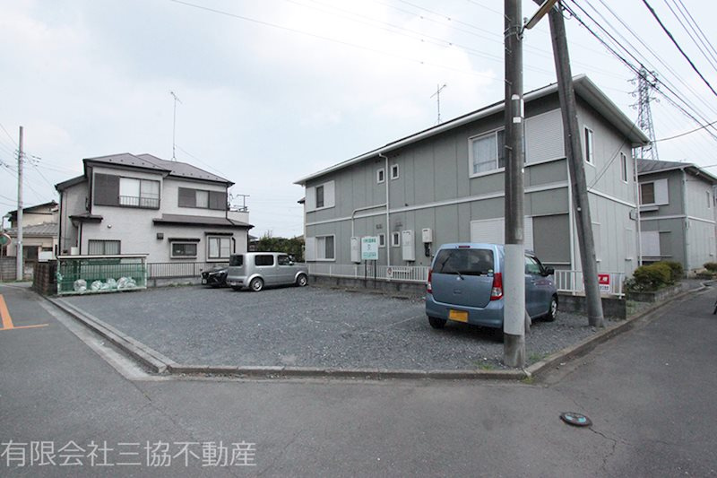 メゾン桐ケ窪Bの外観|敷地内駐車場1台分付き