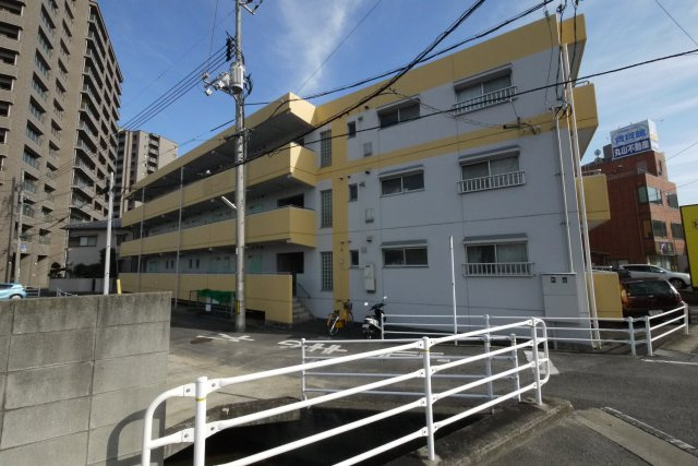 ラジール東古松の外観