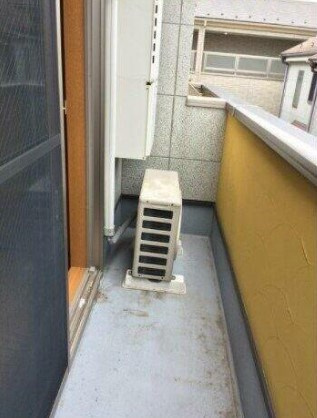 アズール若宮A棟のバルコニー
