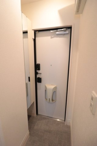 狛江市東野川１丁目のアパートの玄関|同シリーズ参考写真