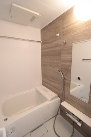 狛江市東野川１丁目のアパートの浴室|同シリーズ参考写真