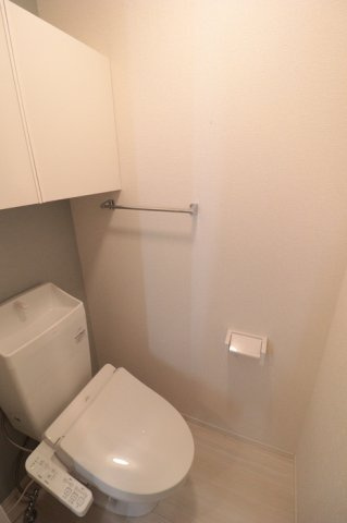 狛江市東野川１丁目のアパートのトイレ|同シリーズ参考写真