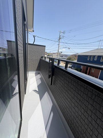 【バルコニー】 | 福岡市東区青葉6丁目　A号棟（全2棟）【仲介手数料無料・0円】 | 施工例。施工例は完成時と異なる場合があります。