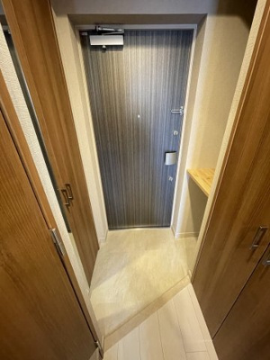 【玄関】 | スプランディッド新大阪EAST | 明るい玄関です