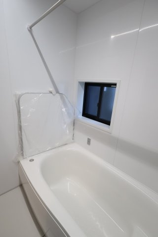 《仲介手数料無料》志木市下宗岡４丁目18-13(4号棟)新築一戸建てグラファーレの浴室|撮影日 2025年11月21日 14:30 晴れ