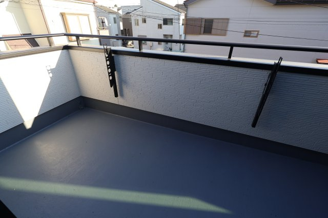 《仲介手数料無料》志木市下宗岡４丁目18-13(4号棟)新築一戸建てグラファーレのバルコニー|撮影日 2025年11月21日 14:30 晴れ