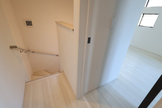 《仲介手数料無料》志木市下宗岡４丁目18-13(4号棟)新築一戸建てグラファーレの内装|撮影日 2025年11月21日 14:30 晴れ