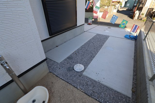 《仲介手数料無料》志木市下宗岡４丁目18-13(4号棟)新築一戸建てグラファーレの駐車場|撮影日 2025年11月21日 14:30 晴れ