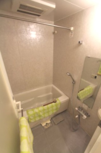 プライムアーバン中目黒の浴室|日々の疲れを癒すお風呂付です