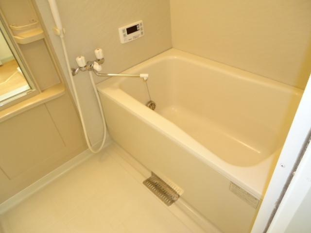 メゾンコリーヌの浴室|追い炊き付き