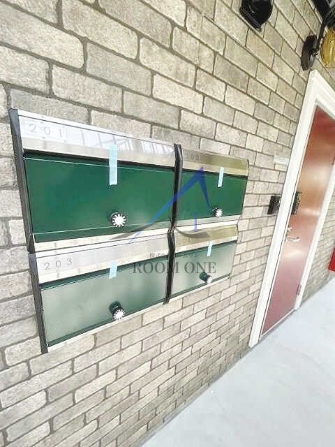 ハーミットクラブハウス新子安Ⅲのその他共用部分|集合ポストです。