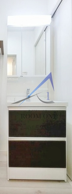 ハーミットクラブハウス新子安Ⅲの洗面所|洗面台です。