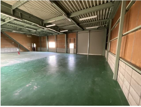 鳳東町7丁目倉庫の内装