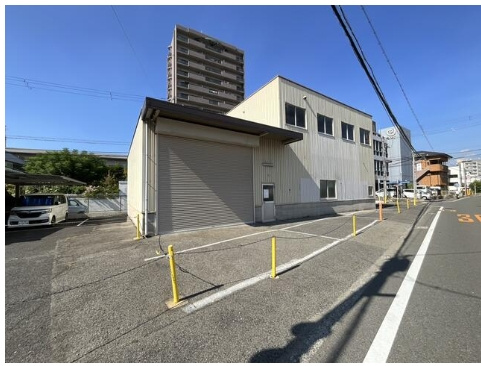 鳳東町7丁目倉庫