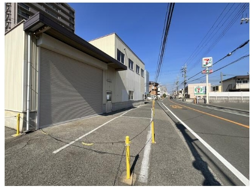 鳳東町7丁目倉庫の外観