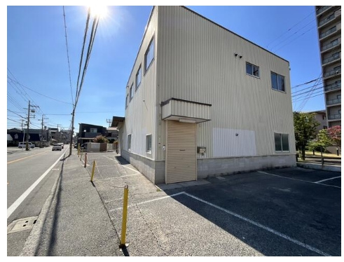 鳳東町7丁目倉庫の外観