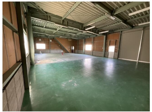 鳳東町7丁目倉庫の内装