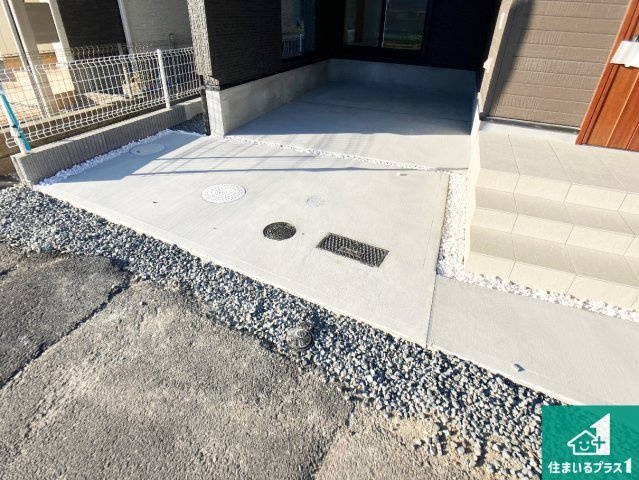 明石市松江　新築一戸建ての駐車場|駐車スペース！散水栓があるので、こまめに愛車を洗えます！