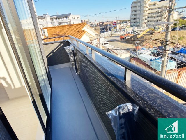 明石市松江　新築一戸建てのバルコニー|日当たりのよいバルコニー！お部屋が開放的に！
