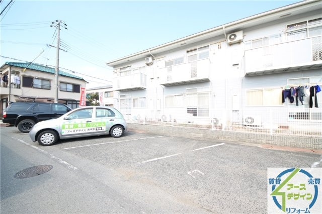 ファニータウン橋本の駐車場