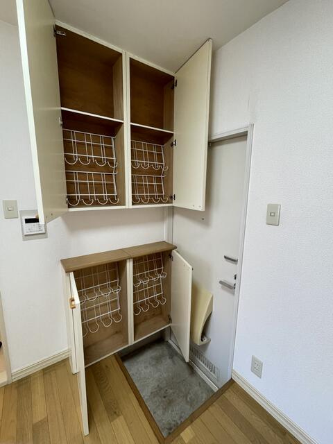 シューズボックス