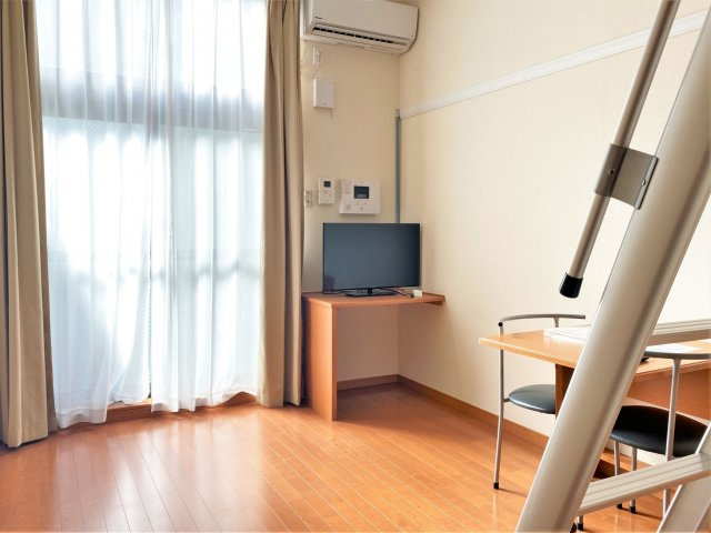 レオパレスＡＫＡＹＡＭＡの居間・リビング